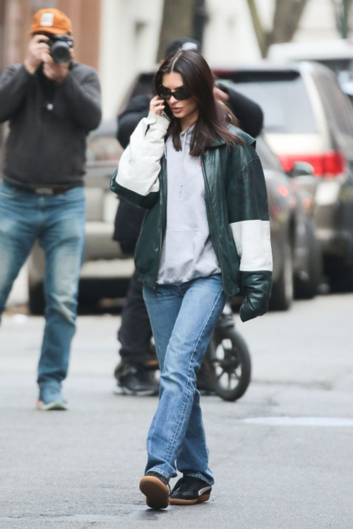 Emily Ratajkowski Out and About in New York, March 2024 3