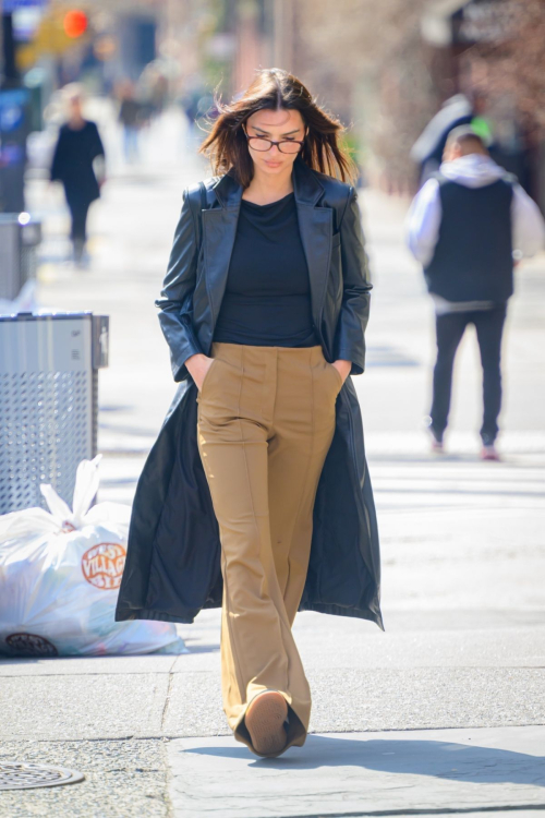 Emily Ratajkowski Out and About Running Errands in New York, March 2024 1