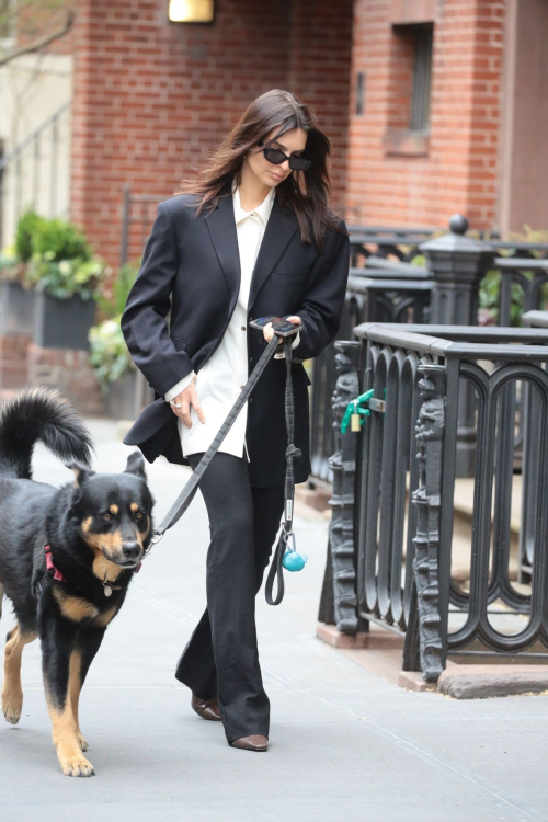 Emily Ratajkowski Out with Dog Colombo in New York, March 2024 6