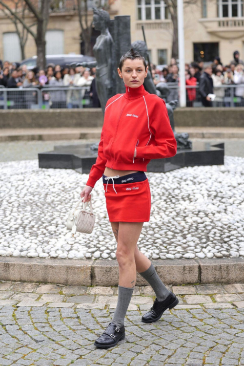 Emma Corrin at Miu Miu Fall/Winter 2024-2025 Paris Fashion Week, March 2024 5