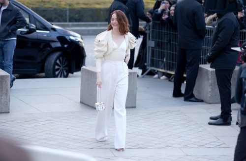 Emma Stone Arrives at Louis Vuitton Fashion Show at Paris Fashion Week, March 2024 3