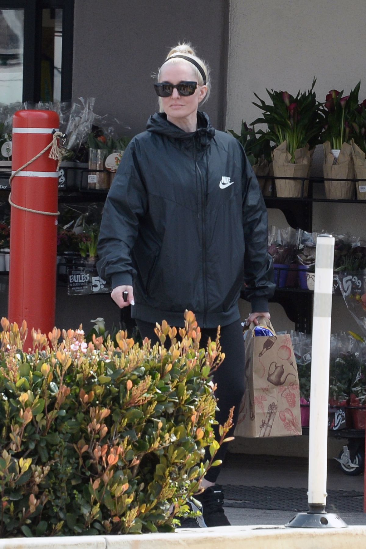 Erika Jayne Shopping at Trader Joe