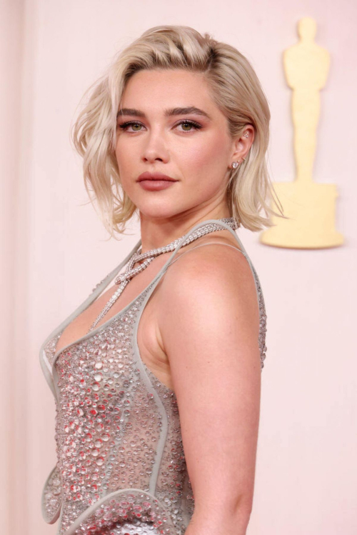 Florence Pugh at 96th Annual Academy Awards in Los Angeles, March 2024 3