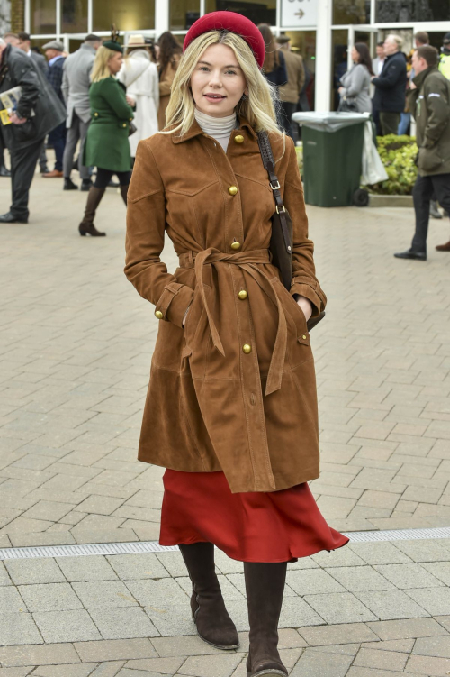 Georgia Toffolo Arrives at Cheltenham Festival 2024, March 2024 1