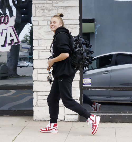 Jojo Siwa Arriving at Dance Practice Los Angeles 5