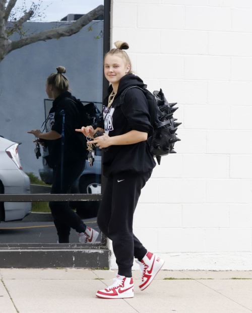 Jojo Siwa Arriving at Dance Practice Los Angeles 6