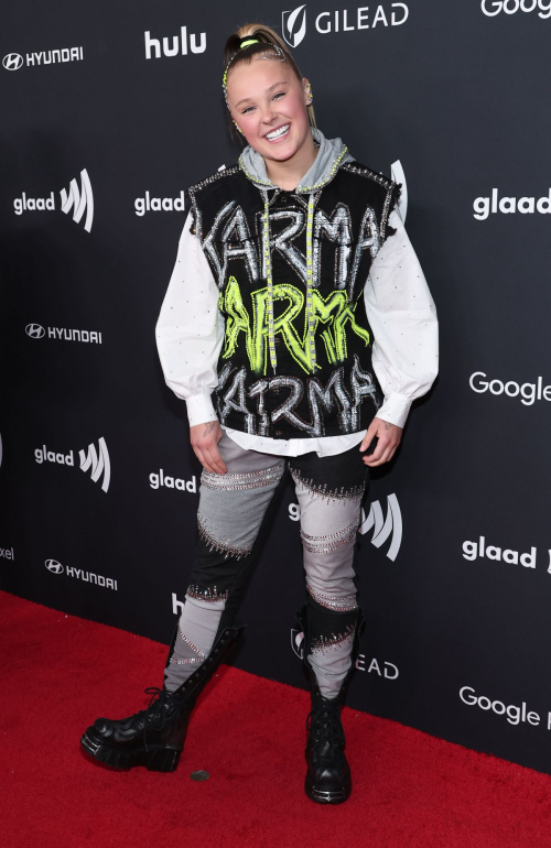 Jojo Siwa at 35th Annual GLAAD Media Awards in Beverly Hills, March 2024 1