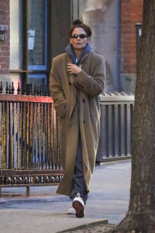 Katie Holmes Out and About in New York, March 2024 3