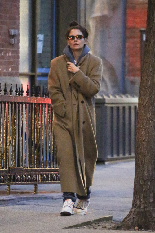 Katie Holmes Out and About in New York, March 2024 6