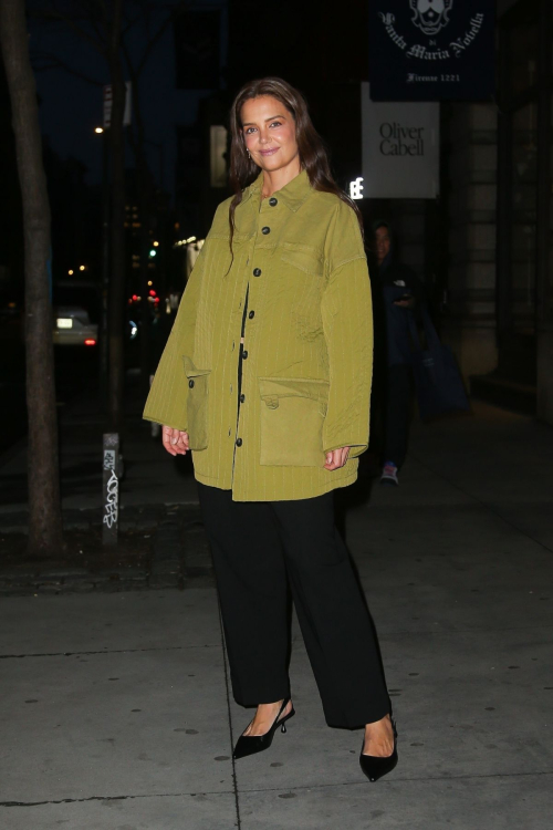 Katie Holmes Out for Dinner with Friend in New York, March 2024 2