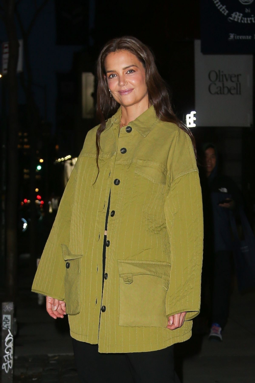 Katie Holmes Out for Dinner with Friend in New York, March 2024 3