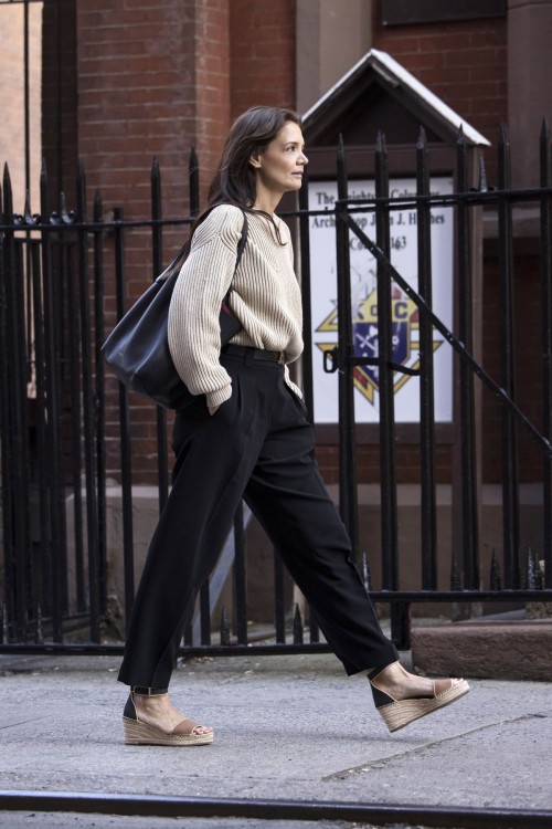 Katie Holmes Out on First Day of Spring in New York, March 2024 2