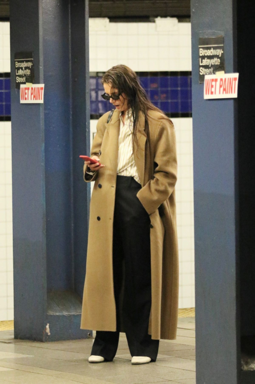 Katie Holmes Waiting for an Uptown Train in New York, March 2024 2