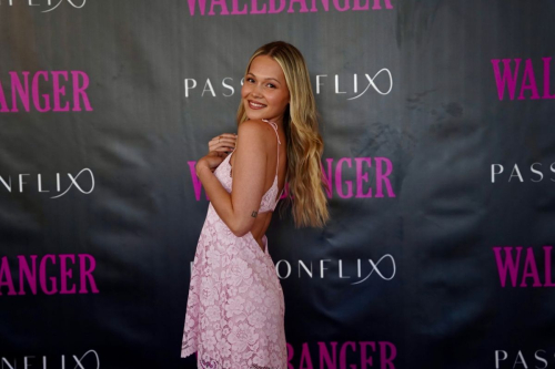 Kelli Berglund at Passionflix’s Wallbanger Premiere in San Juan 1