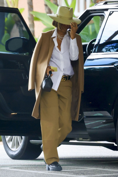 Kelly Rowland Arrives at Beverly Hills Hotel, March 2024 3