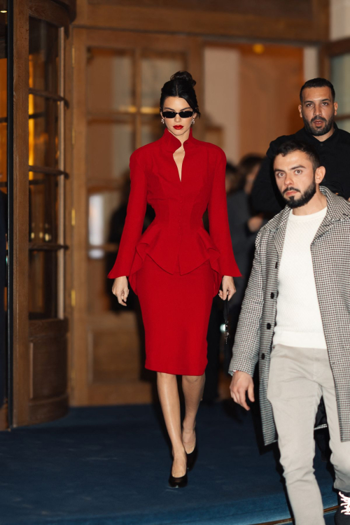 Kendall Jenner Leaves Ritz Hotel in Paris, March 2024 1