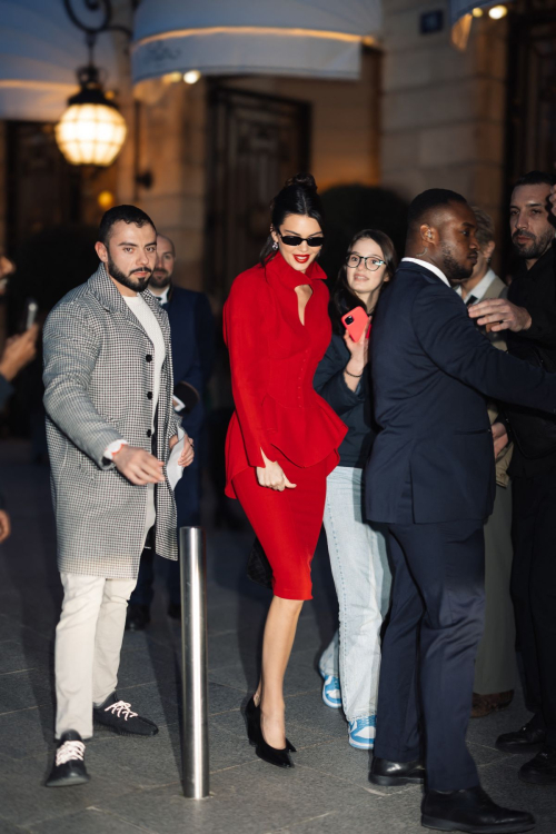 Kendall Jenner Leaves Ritz Hotel in Paris, March 2024 4