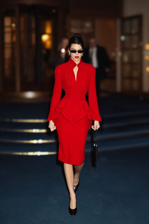 Kendall Jenner Leaves Ritz Hotel in Paris, March 2024 5