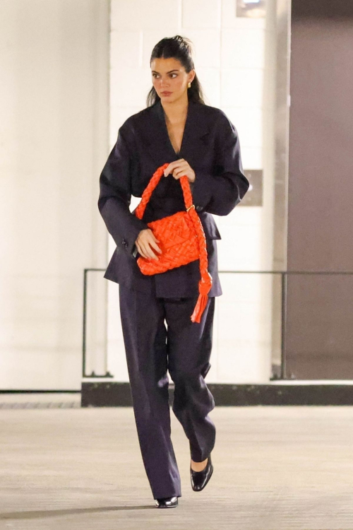 Kendall Jenner Out for a Business Meeting in Beverly Hills 5