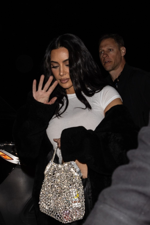 Kim Kardashian Leaves Kanye West’s Vultures 2 Performance, March 2024 5