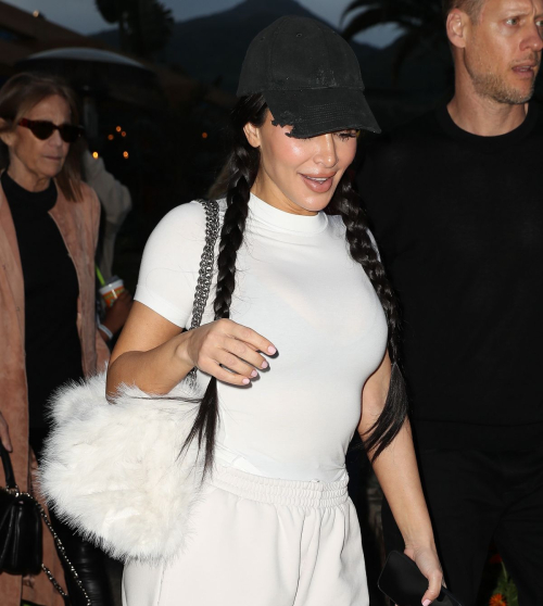 Kim Kardashian Leaves Restaurant in Los Angeles, March 2024 2