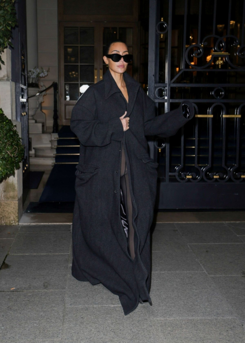 Kim Kardashian Leaves Ritz Hotel at Paris Fashion Week, March 2024 4