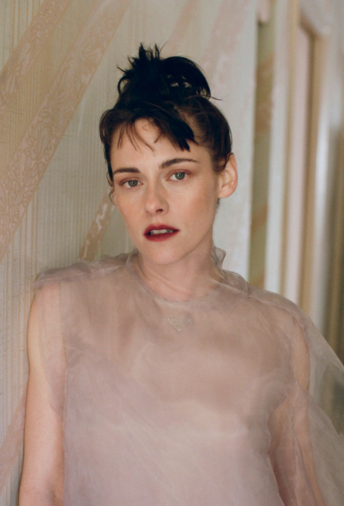 Kristen Stewart for Who What Wear Feature, March 2024 13