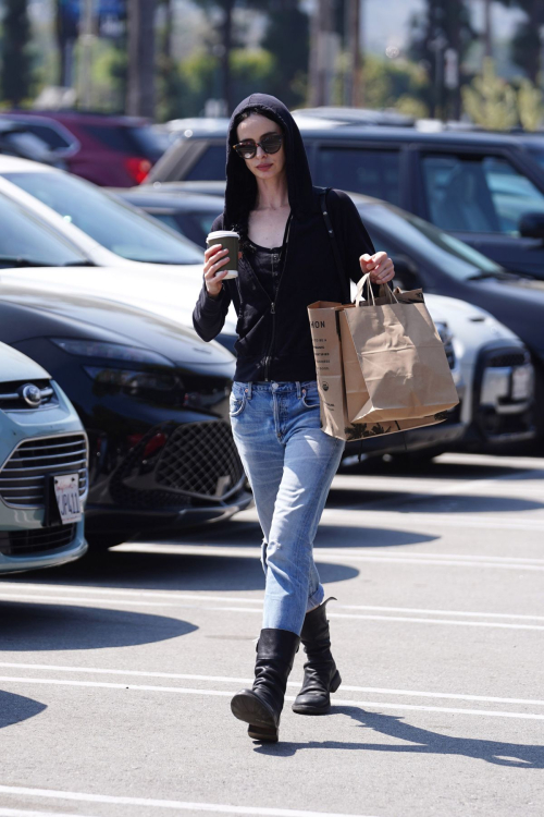 Krysten Ritter Out for Coffee and Groceries in Studio City, March 2024 5