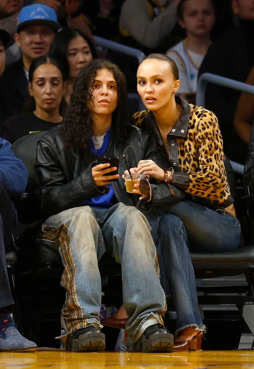 Lily-Rose Depp and 070 Shake at Los Angeles Lakers Game, March 2024 3