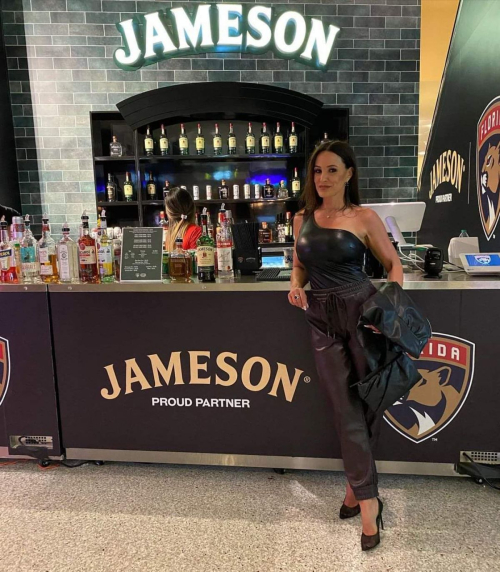 Lisa Ann Promotes Jameson for National Whiskey Day 3