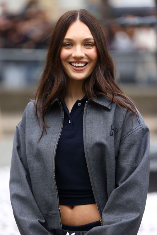 Maddie Ziegler Arrives at Miu Miu Fashion Show at Paris Fashion Week, March 2024 2