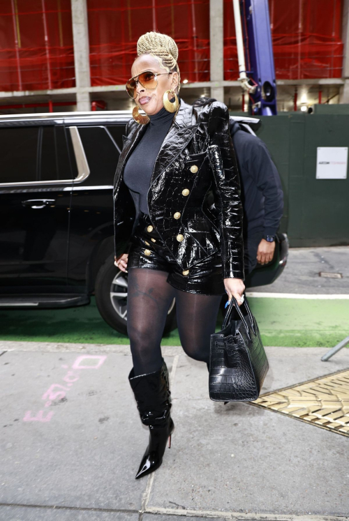 Mary J. Blige Arrives at Today Show in New York, March 2024 4