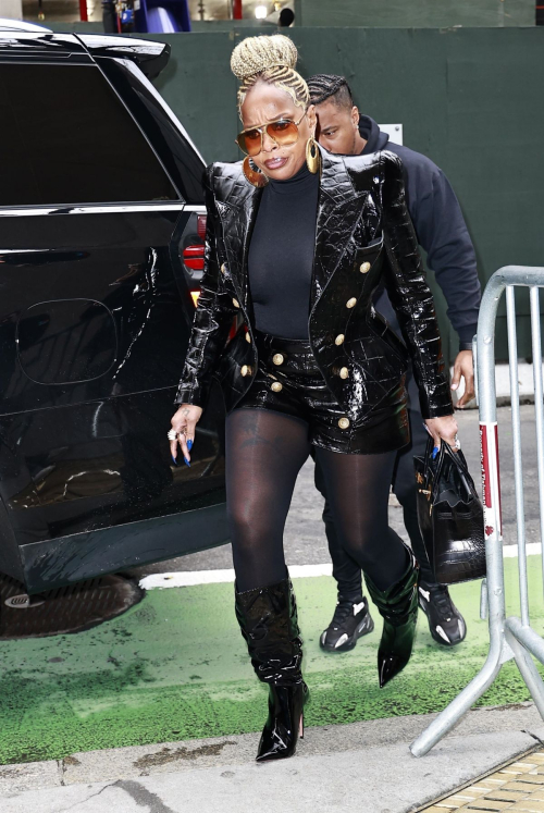 Mary J. Blige Arrives at Today Show in New York, March 2024 6