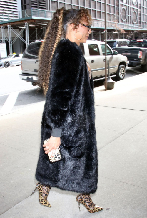 Melanie Brown Arrives at Drew Barrymore Show in New York, March 2024 3