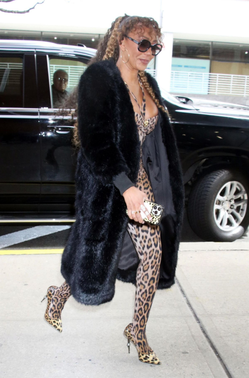 Melanie Brown Arrives at Drew Barrymore Show in New York, March 2024 6