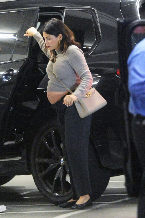 Pregnant Jenna Dewan Out and About Los Angeles 1