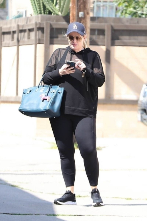 Rebel Wilson Heading to Crossfit Class in Los Angeles, March 2024 4