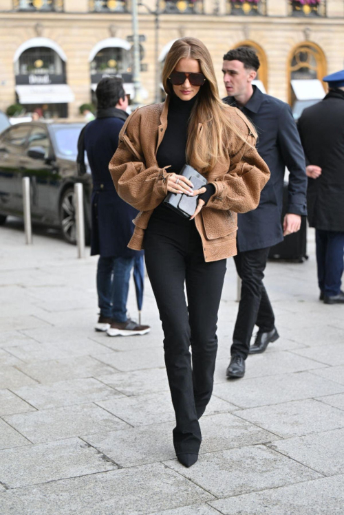 Rosie Huntington-Whiteley at Rabanne Fashion Show Paris Fashion Week, February 2024 5