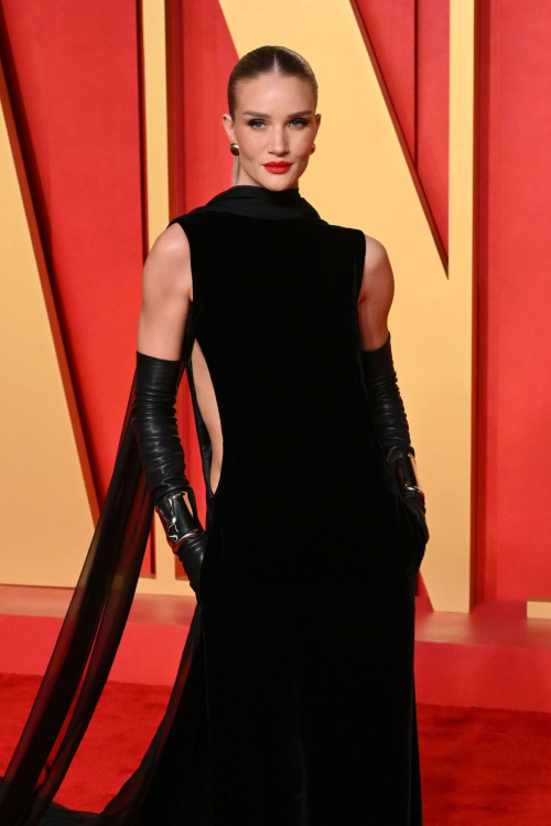 Rosie Huntington-Whiteley at Vanity Fair Oscar Party, March 2024 6