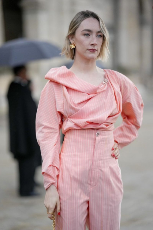 Saoirse Ronan Arrives at Louis Vuitton Fashion Show at Paris Fashion Week, March 2024 1