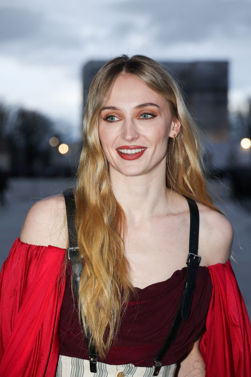 Sophie Turner at Louis Vuitton Fashion Show Paris Fashion Week, March 2024 2