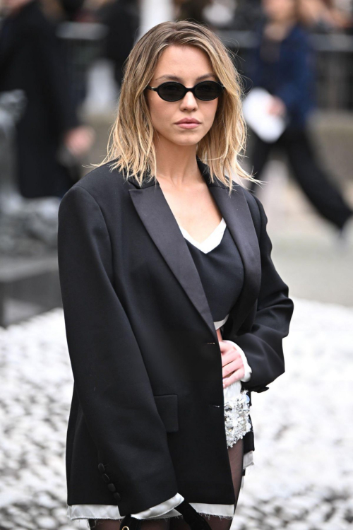 Sydney Sweeney at Miu Miu Womenswear FW24-25 Show at Paris Fashion Week, March 2024 2