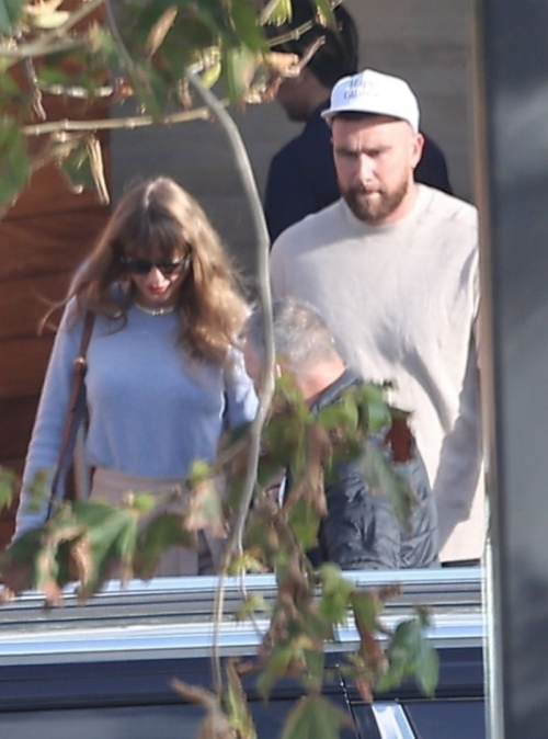 Taylor Swift and Travis Kelce on a Lunch Date at Nobu in Malibu, March 2024 3