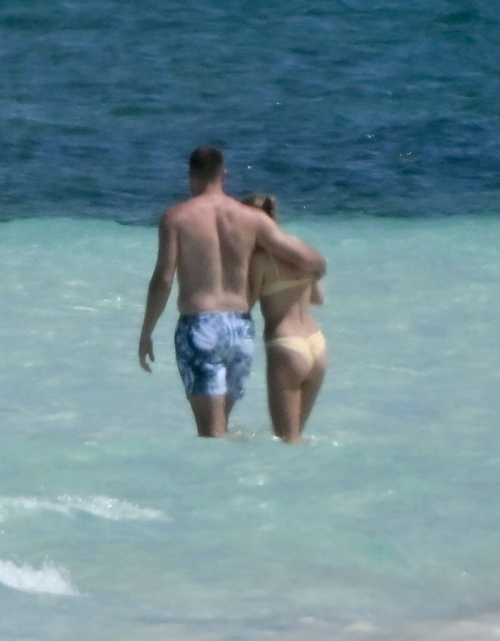 Taylor Swift in Bikini and Travis Kelce at a Beach in Bahamas, March 2024 2