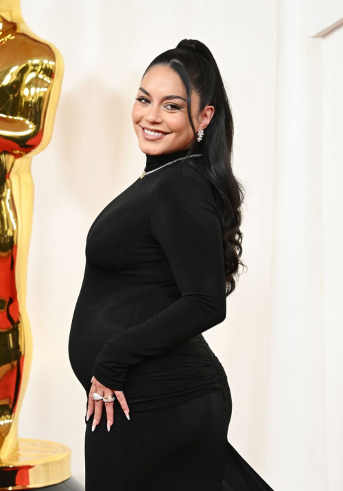 Vanessa Hudgens at 96th Annual Academy Awards in Los Angeles, March 2024 1