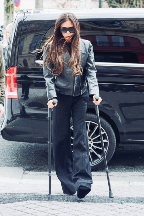 Victoria Beckham on Crutches at Her Hotel in Paris, March 2024