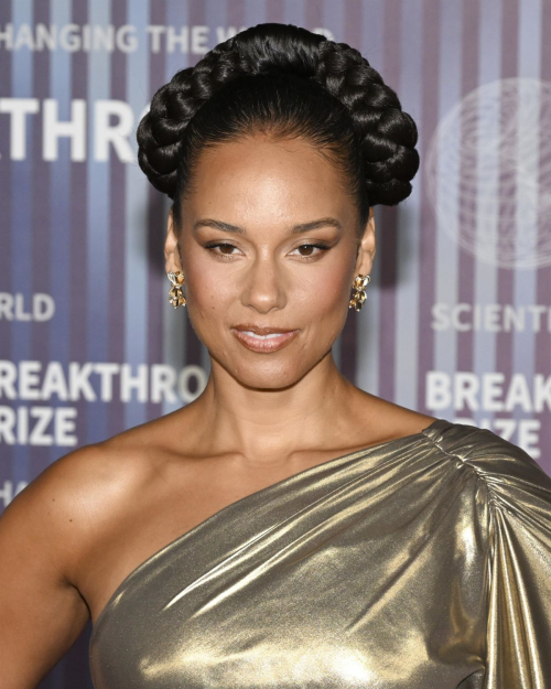 Alicia Keys at Breakthrough Prize Ceremony in Los Angeles 3