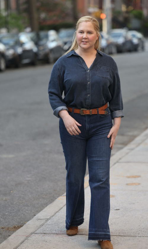 Amy Schumer in Double Denim Filming Alpaca in New York 3