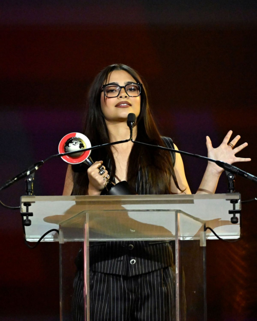 Ariana Greenblatt Receives Rising Star Award at CinemaCon Big Screen Achievement Awards 2