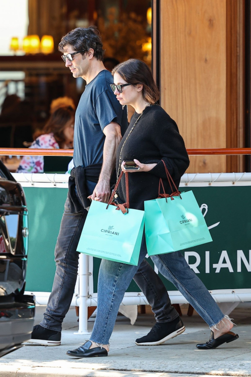 Ashley Benson and Brandon Davis at Cipriani in Beverly Hills 5